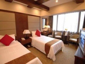 Rayfont Hongqiao & Hotel 4*
