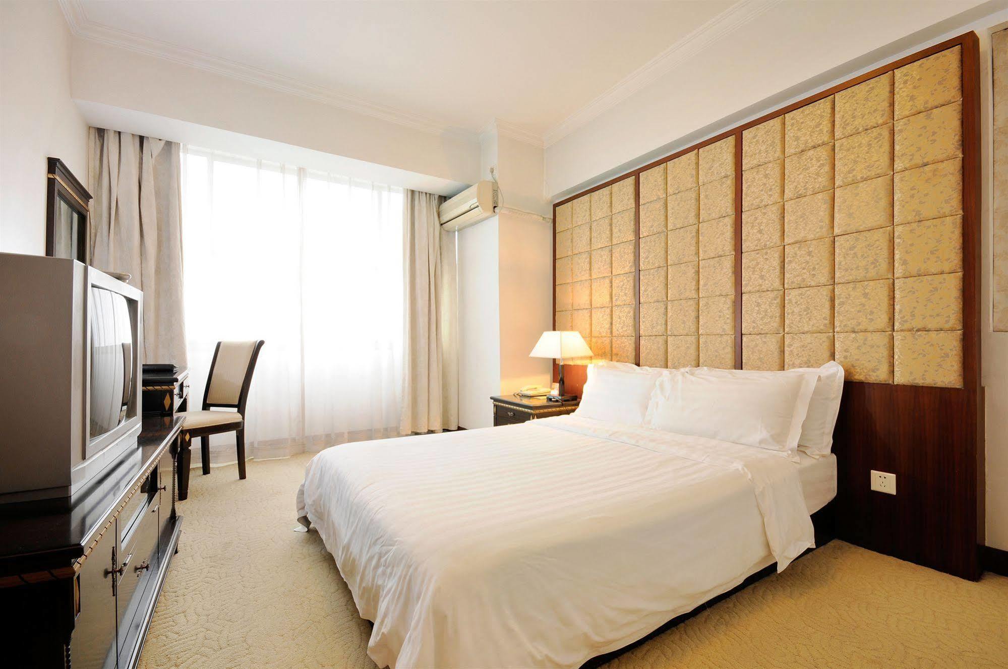 Rayfont Hongqiao & Hotel Xangai